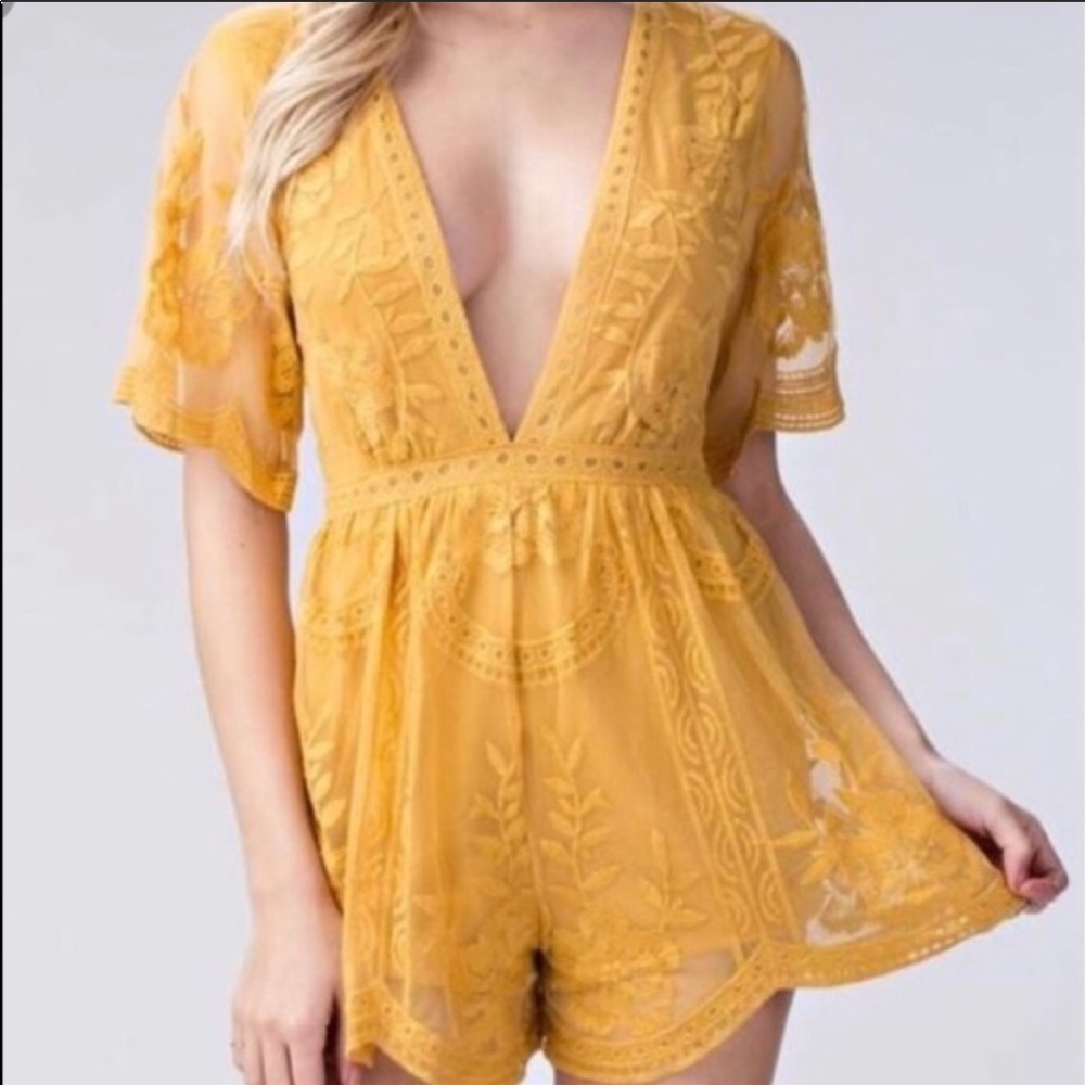 HONEY PUNCH MUSTARD LACE ROMPER